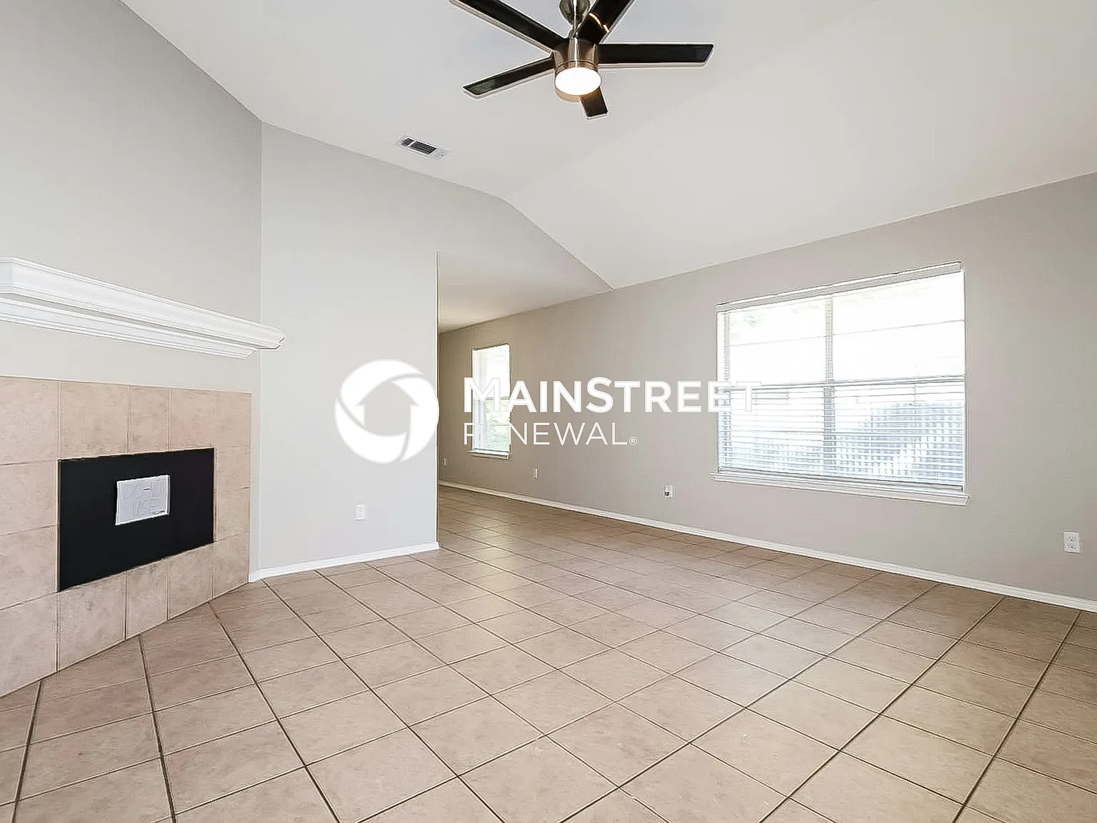 1215 S Oak Cliff Blvd — Photo 2