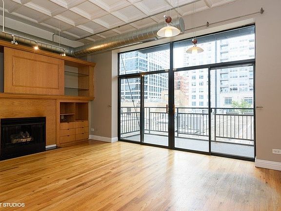 5th image of 1307 S Wabash Ave APT 404