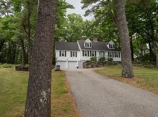123 Falmouth Rd, Falmouth, ME 04105