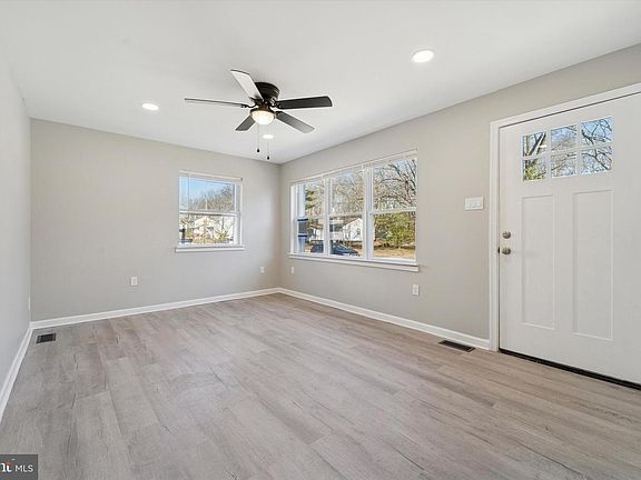 5th image of 760 Ashbourne Ave