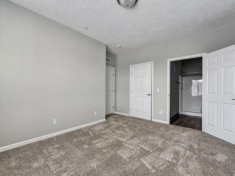 Aquamarine Apartments — Photo 106