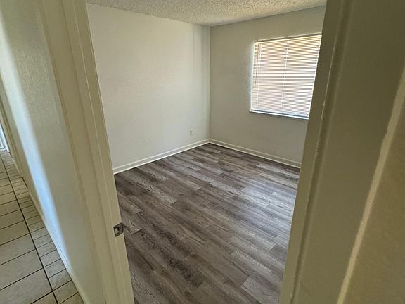 4th image of 15312 Greenrock Ave