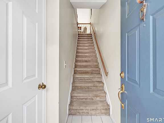 4th image of 4 Rivendell Drive #4