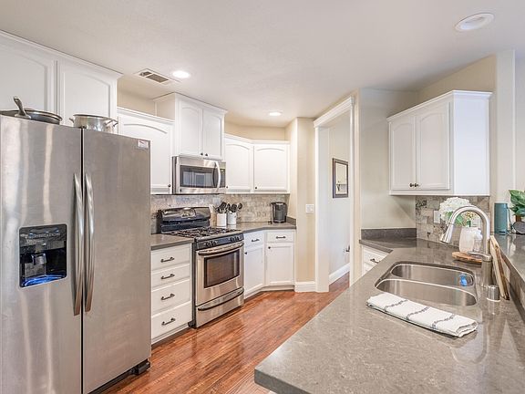 3rd image of 4173 Doyle Ct
