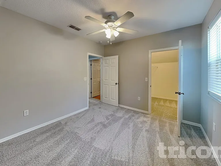 10211 Summerview Cir — Photo 15