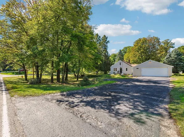 625 Bear Ave N, Vadnais Heights, MN 55127