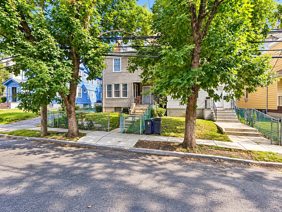 167 Scheerer Ave #2-3