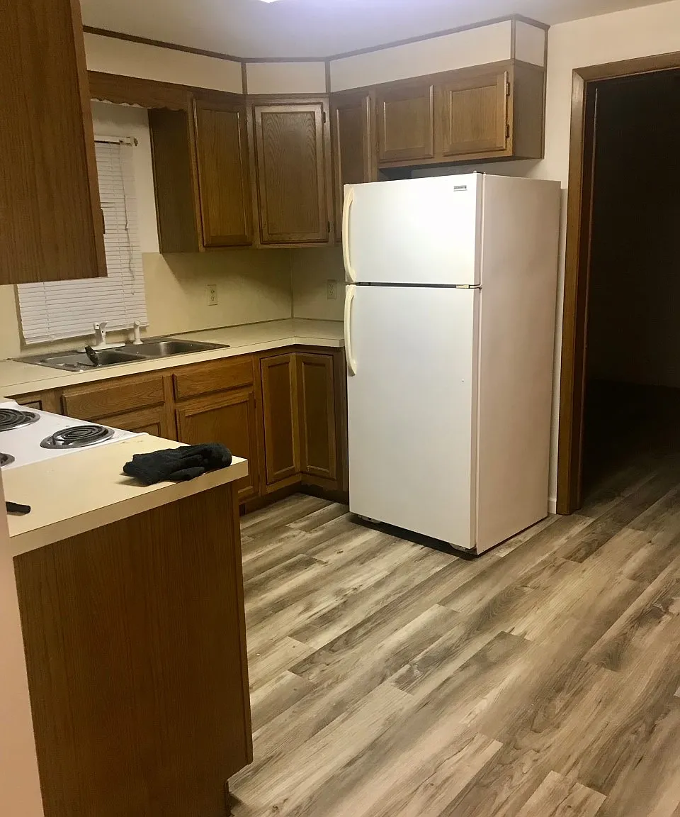 2 bed, 700 sqft, $850 — Photo 2
