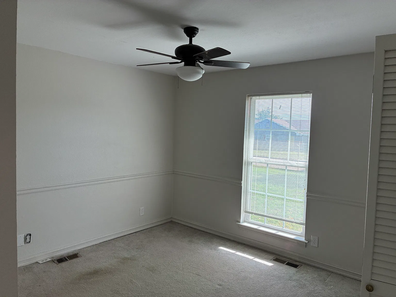 3 bed, 2050 sqft, $1,950 — Photo 4