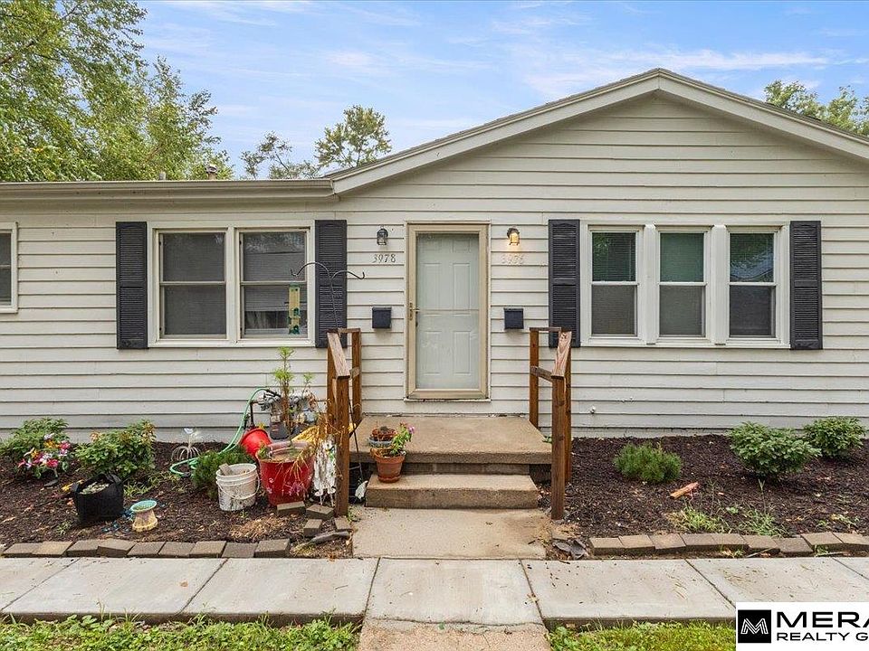1st image of 3976 Seward St