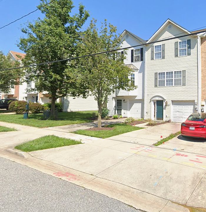 1st image of 2541 Markham Ln