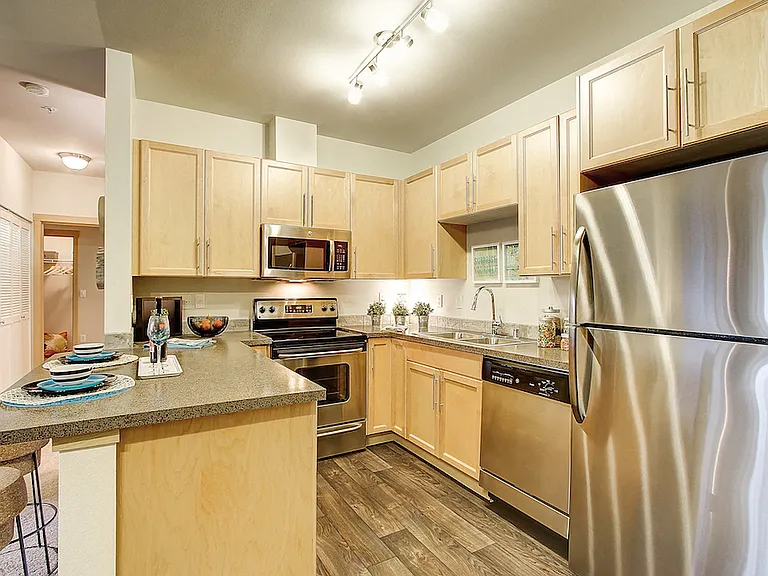 Newberry Square Apartments — Photo 2