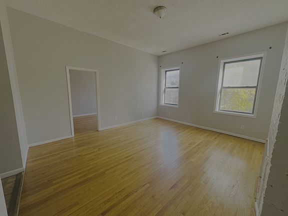 4th image of 316 N Paca St