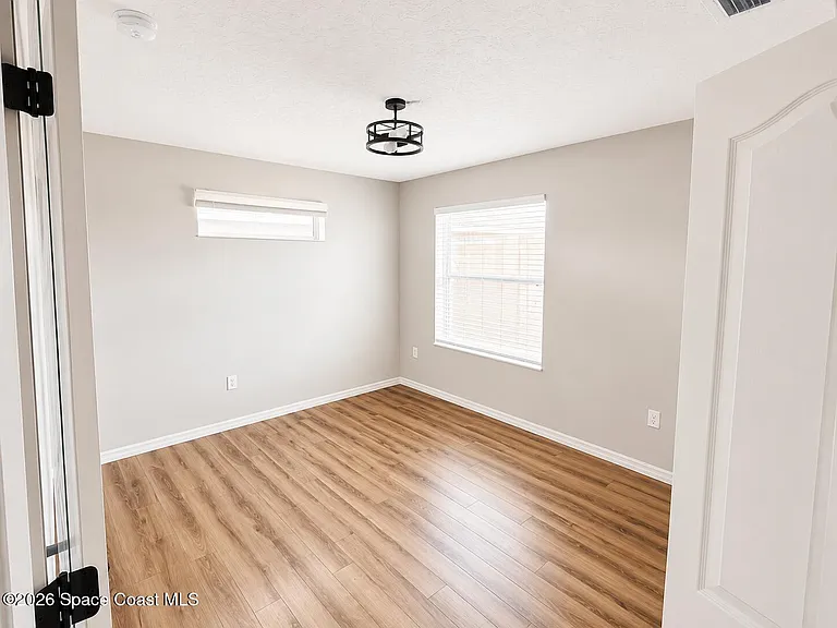 781 Glen Abbey Way — Photo 27