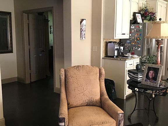 3rd image of 1709 Landon Ln