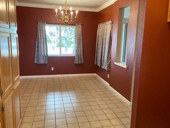 4th image of 1579 Latherton Way