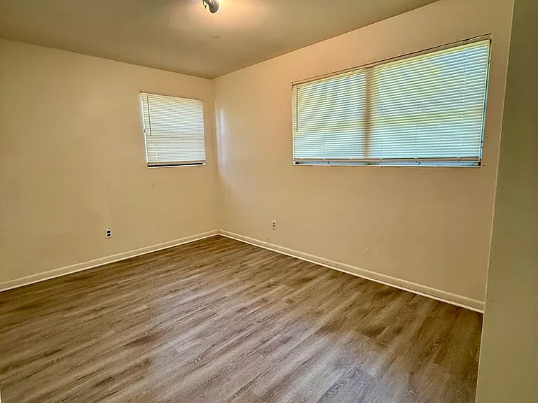 1053 Legay Ave — Photo 7