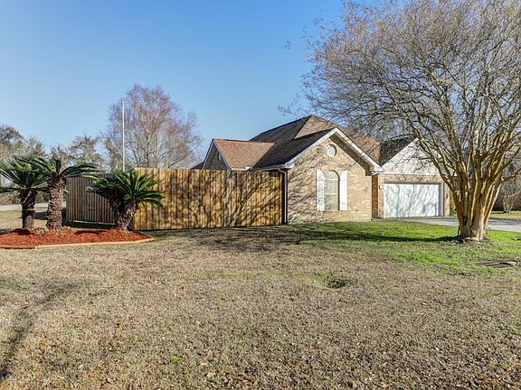 3rd image of 101 Sundown Dr
