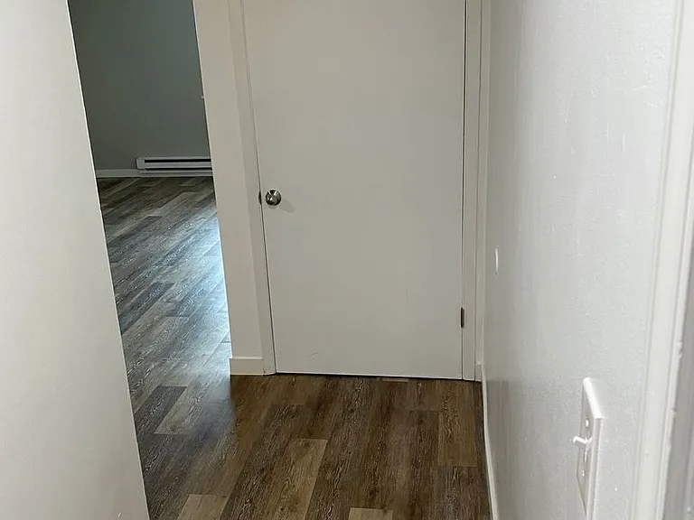 Pine Villa Apartments — Photo 10