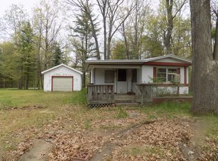 622 Ridgeview Dr, Prudenville, MI 48651