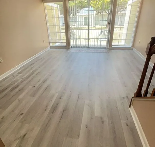 1208 Pinegrove Dr #D — Photo 7