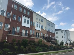 1126 Giordano Ave, Parlin, NJ 08859