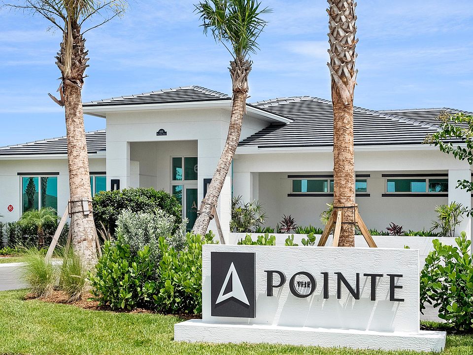 Front Elevation High Pointe Clubhouse
