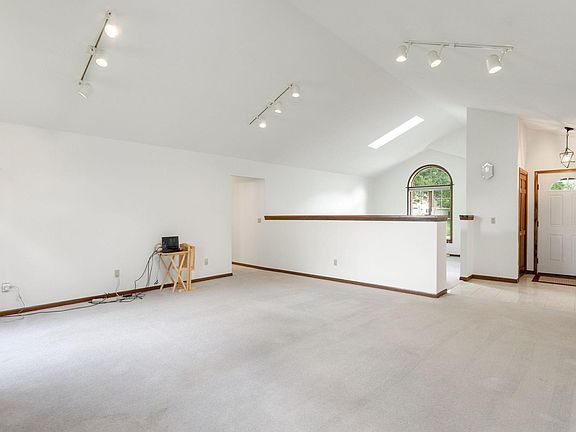 3rd image of 52103 Conestoga Ct