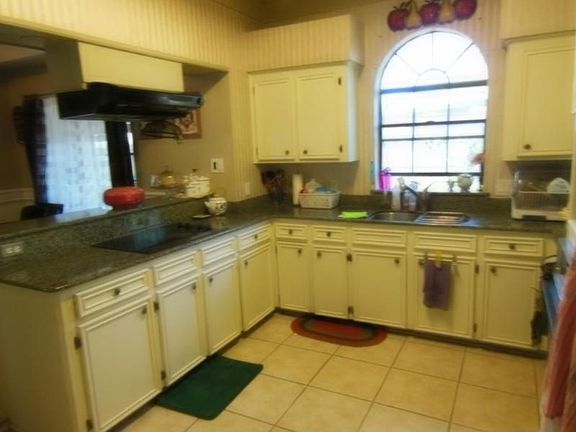 4th image of 7153 Lake Tahoe Dr