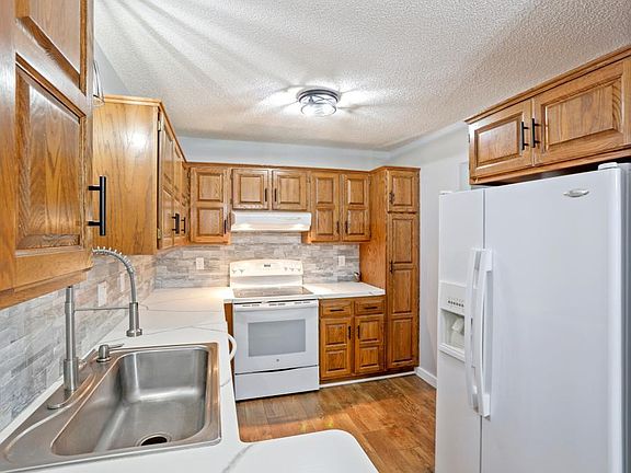 2nd image of 5536 Aldrich Dr N