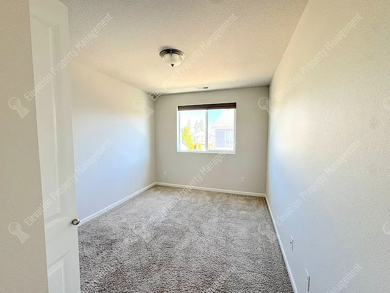 20570 SE Cameron Ave — Photo 10