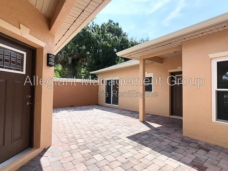 1287 Glendora Rd N — Photo 40