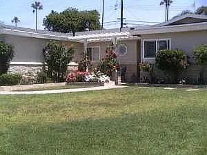 18352 Manitoba Ln — Photo 3