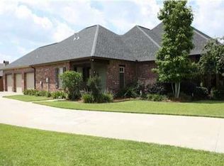 106 Santa Cruz Dr, Lafayette, LA 70503