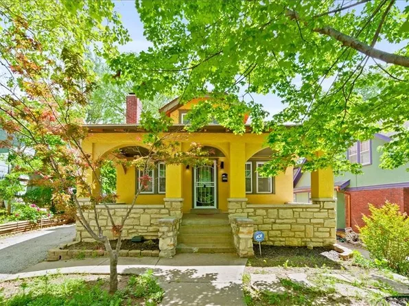 5125 Tracy Ave, Kansas City, MO 64110