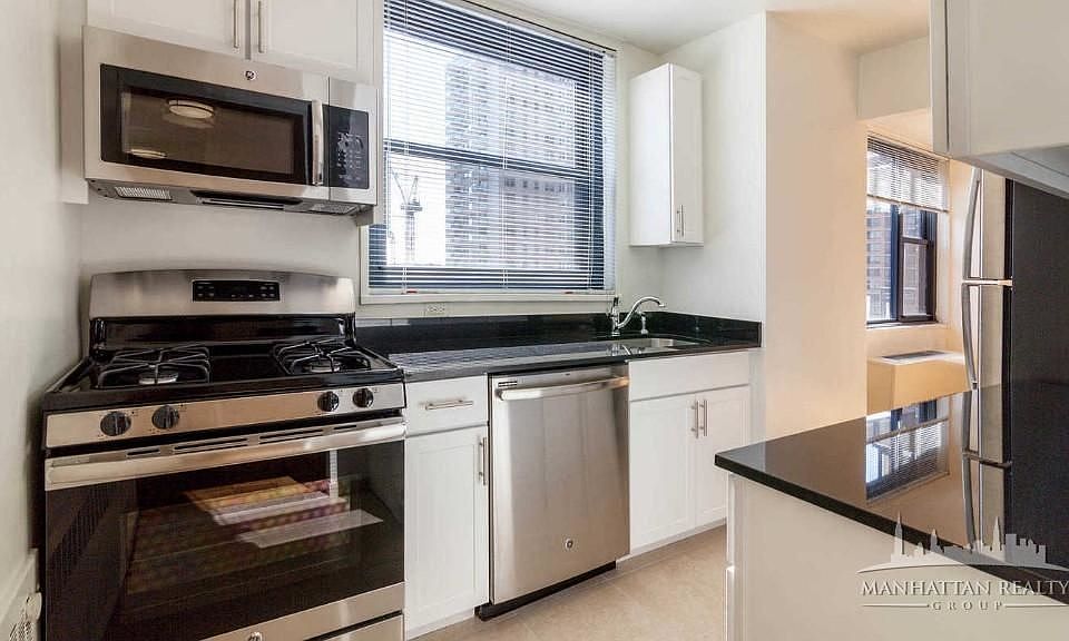 2nd image of 220 E 27th St #4A
