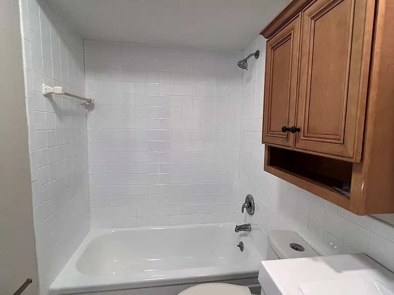 8908 Saint Louis Ave — Photo 11