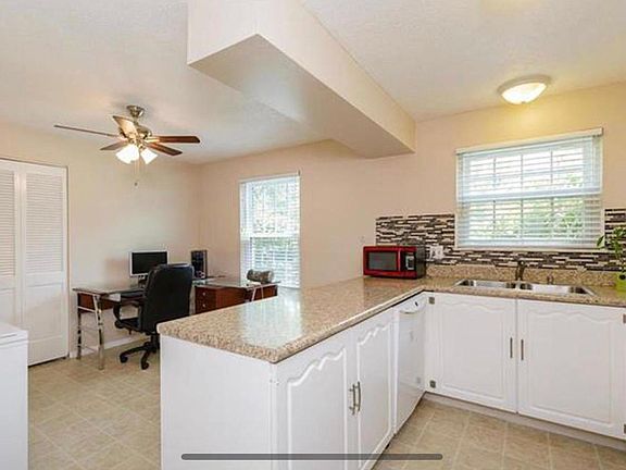 3rd image of 11927 Villa Dorado Dr APT D