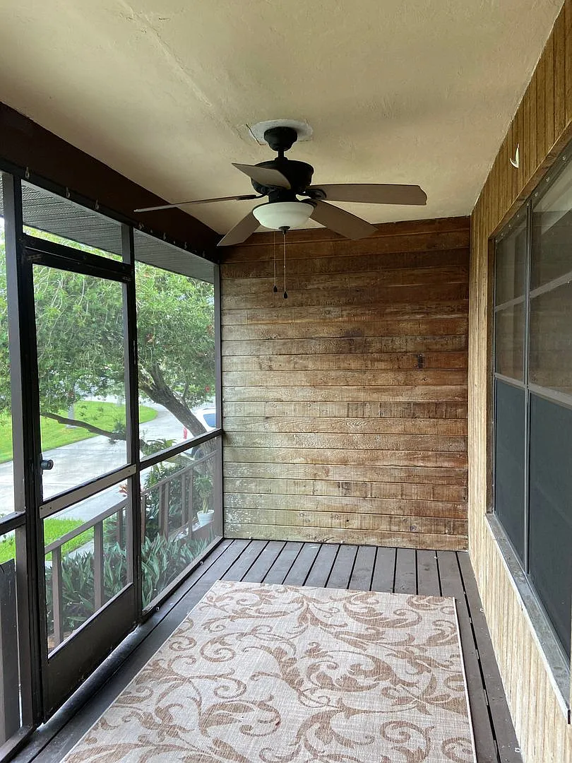 Highland Road Duplexes — Photo 4