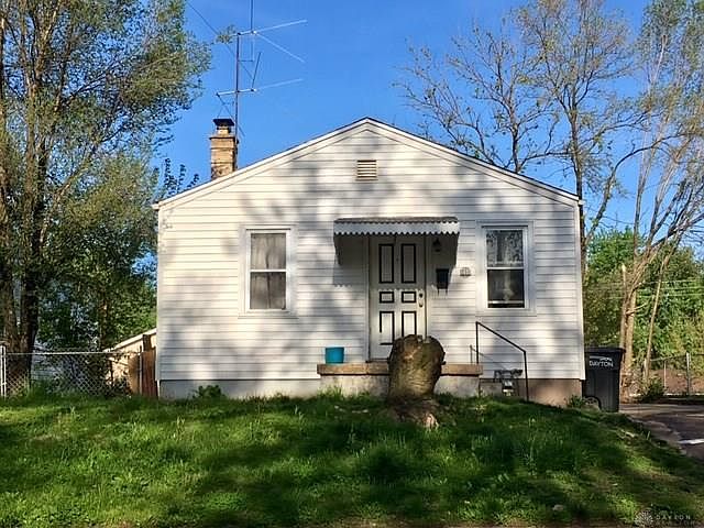 1st image of 1632 Russet Ave