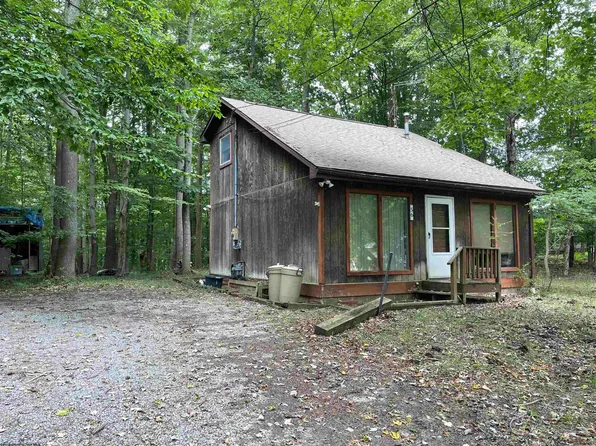 56 Thomas Dr, Kingwood, WV 26537