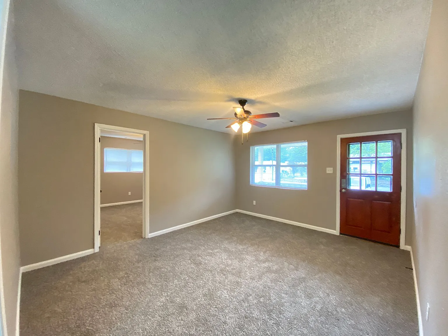306 Cordelia Dr — Photo 4