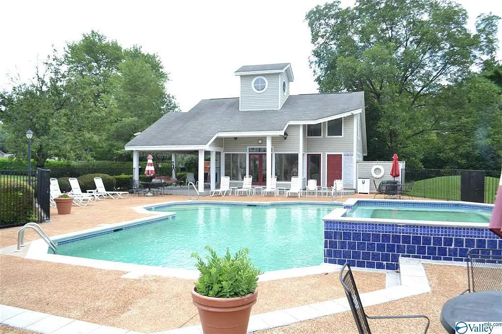 2 bed, 2.0 bath, 1469 sqft, $1,399 — Photo 4