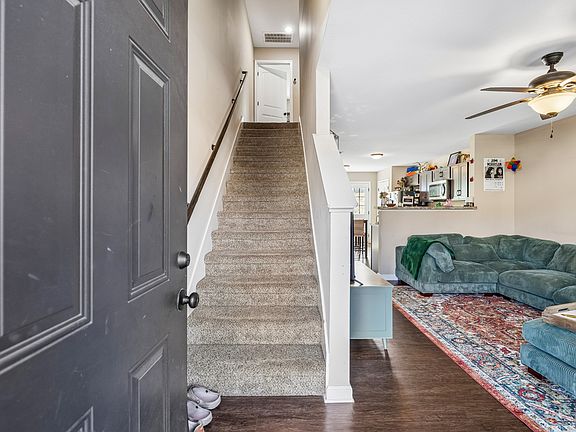 5th image of 267 Smithson Ln
