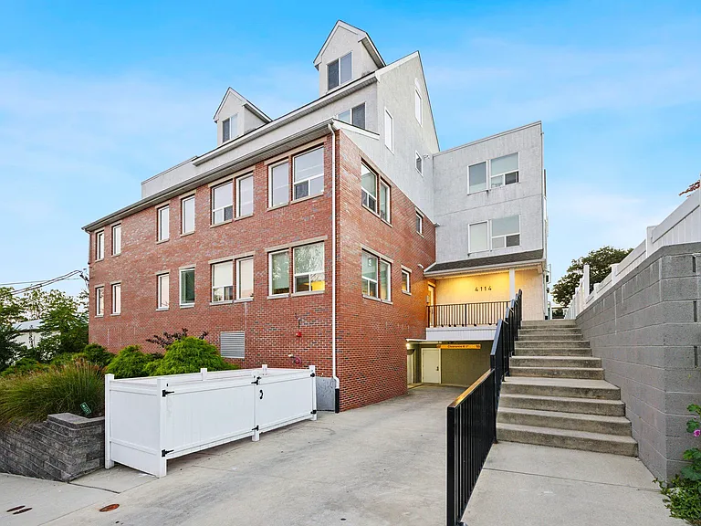 4114 Lauriston Street — Photo 1