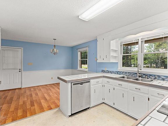 5th image of 7545 Grapevine Rd