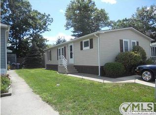 10 Ward Ave, Toms River, NJ 08755