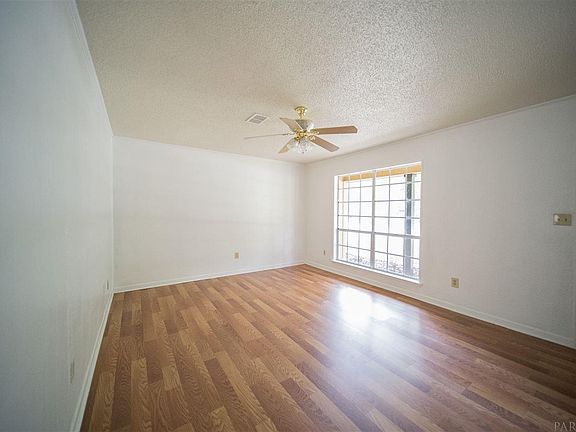 5th image of 990 El Camino Dr