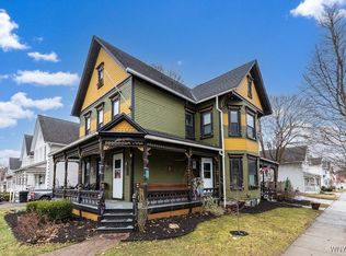 30 School St, Lancaster, NY 14086
