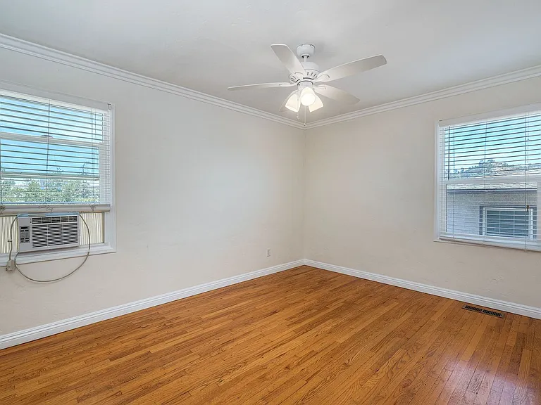8800 Hayes St — Photo 19